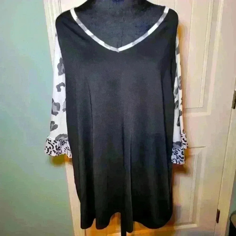 Woman's plus size shirt 4XL  c12